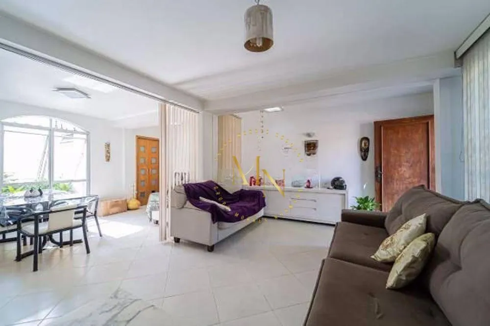 Casa, 4 quartos, 220 m² - Foto 1