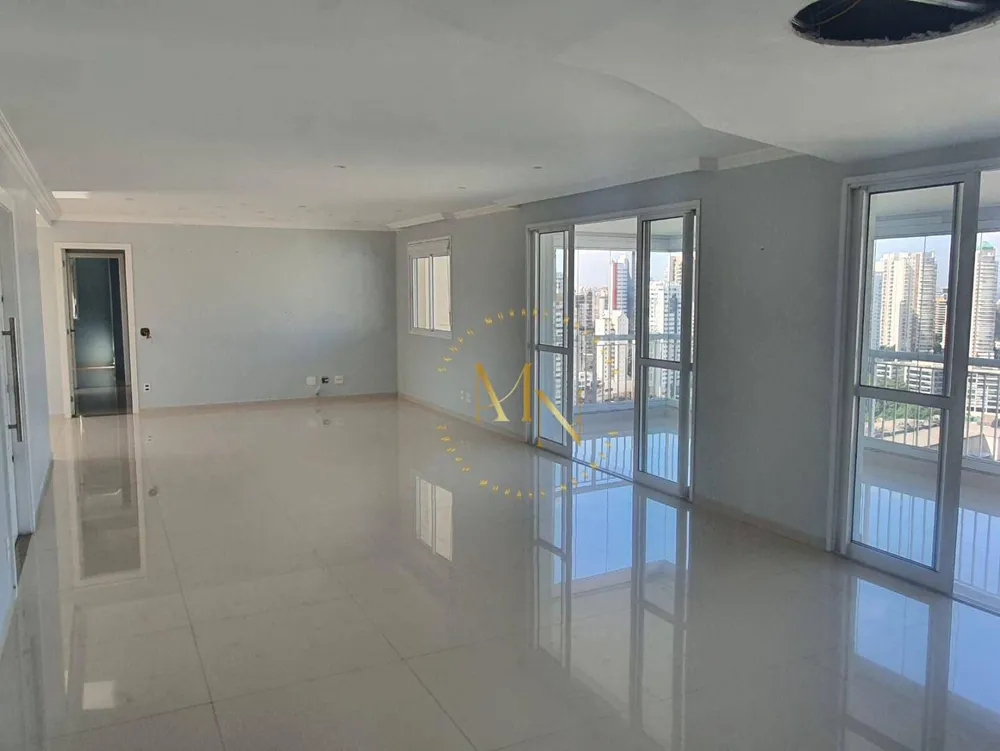 Apartamento, 3 quartos, 223 m² - Foto 1