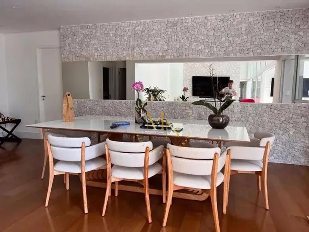 Apartamento, 3 quartos, 238 m² - Foto 1