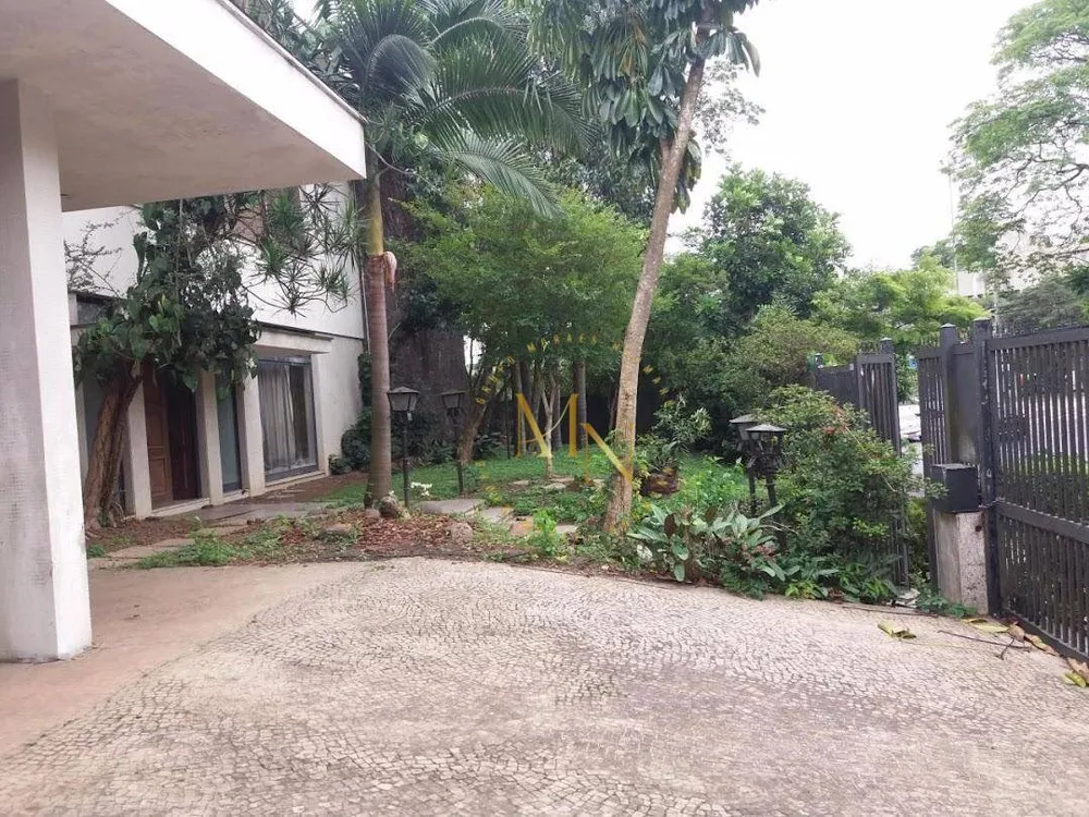 Sobrado, 4 quartos, 589 m² - Foto 1