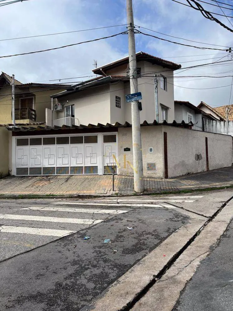 Sobrado, 3 quartos, 200 m² - Foto 2