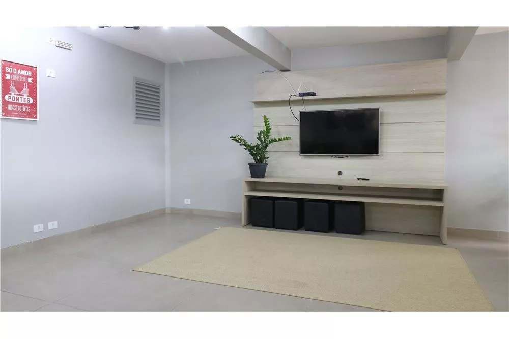 Apartamento à venda com 2 quartos, 50m² - Foto 2