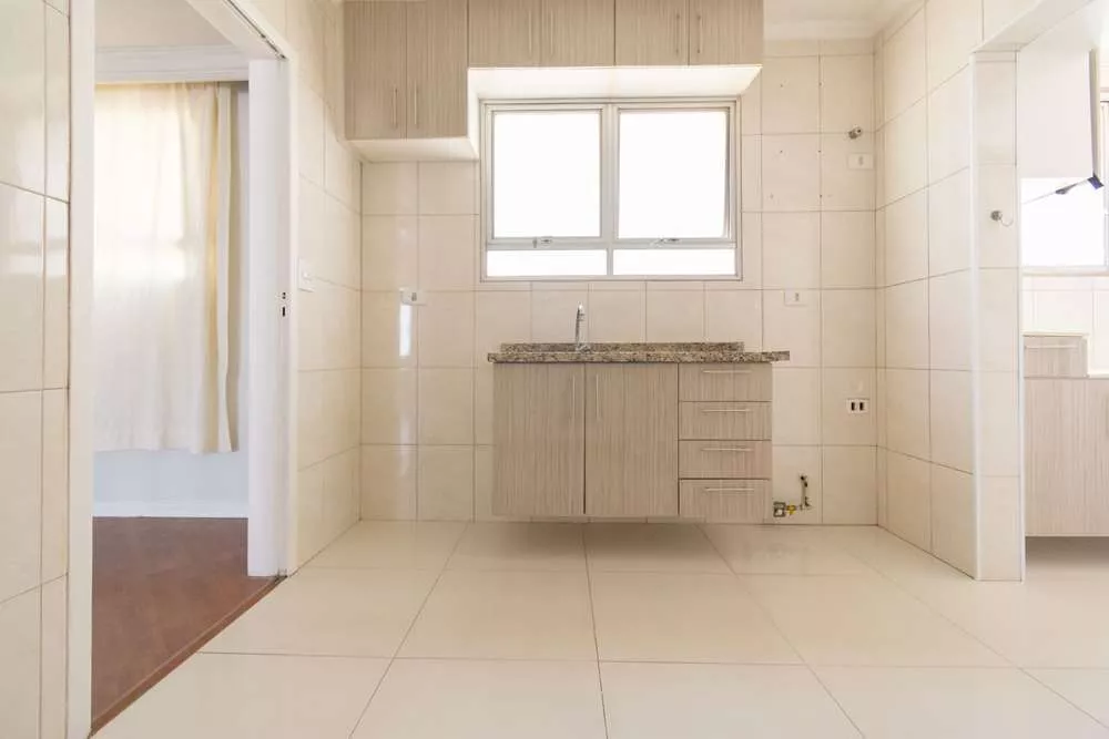 Apartamento à venda com 2 quartos, 79m² - Foto 2