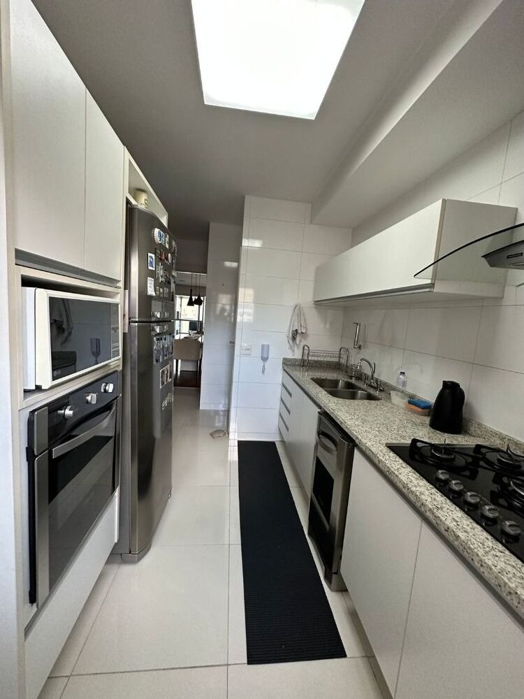 Apartamento à venda com 3 quartos, 174m² - Foto 9