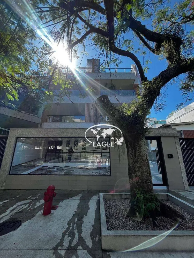 Cobertura, 3 quartos, 236 m² - Foto 3