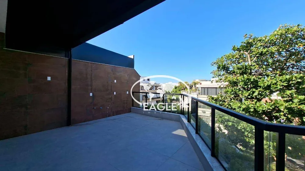 Cobertura, 3 quartos, 205 m² - Foto 1