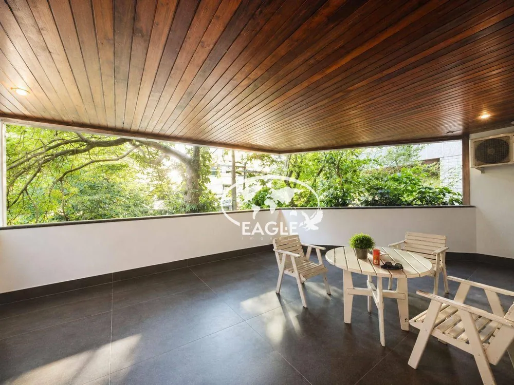Apartamento, 3 quartos, 156 m² - Foto 1