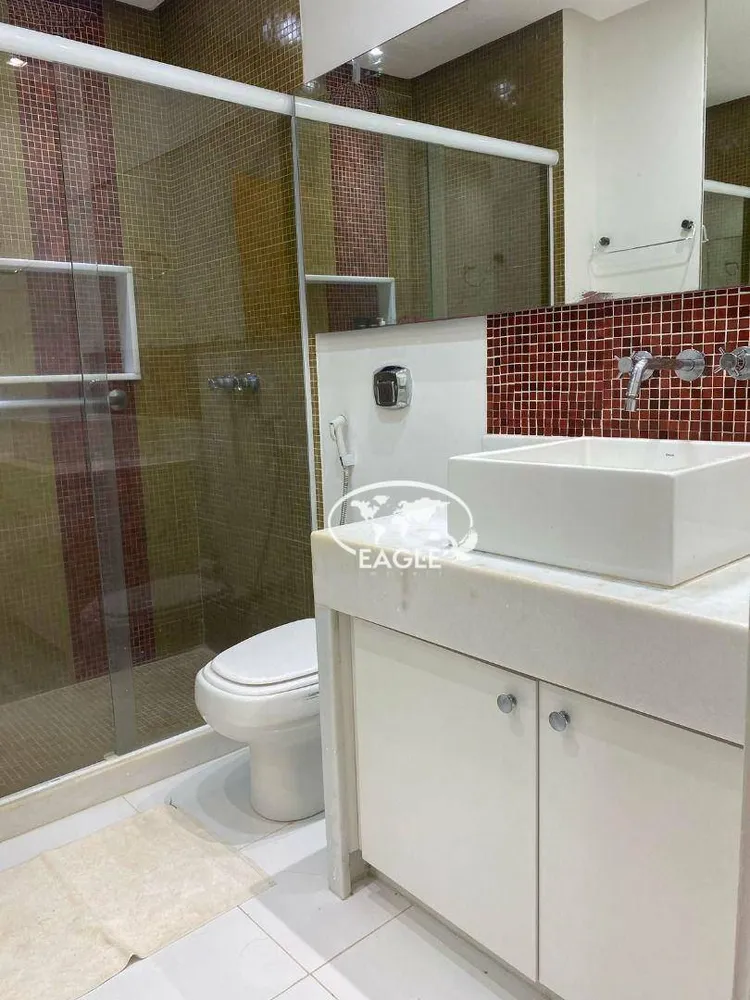 Apartamento, 3 quartos, 140 m² - Foto 1