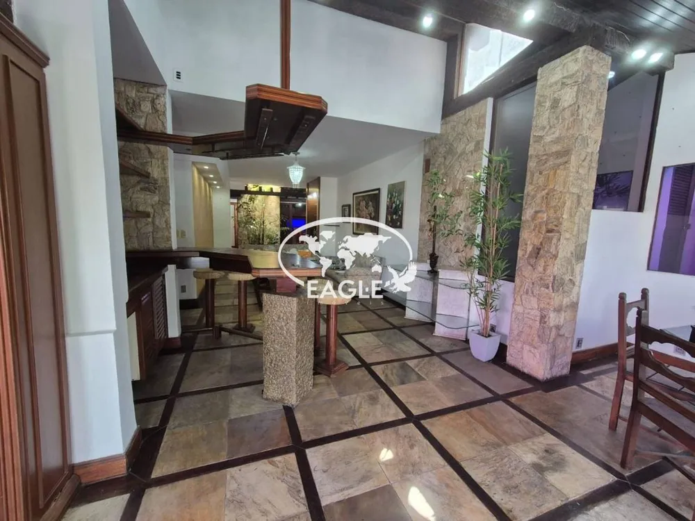 Cobertura, 3 quartos, 301 m² - Foto 4