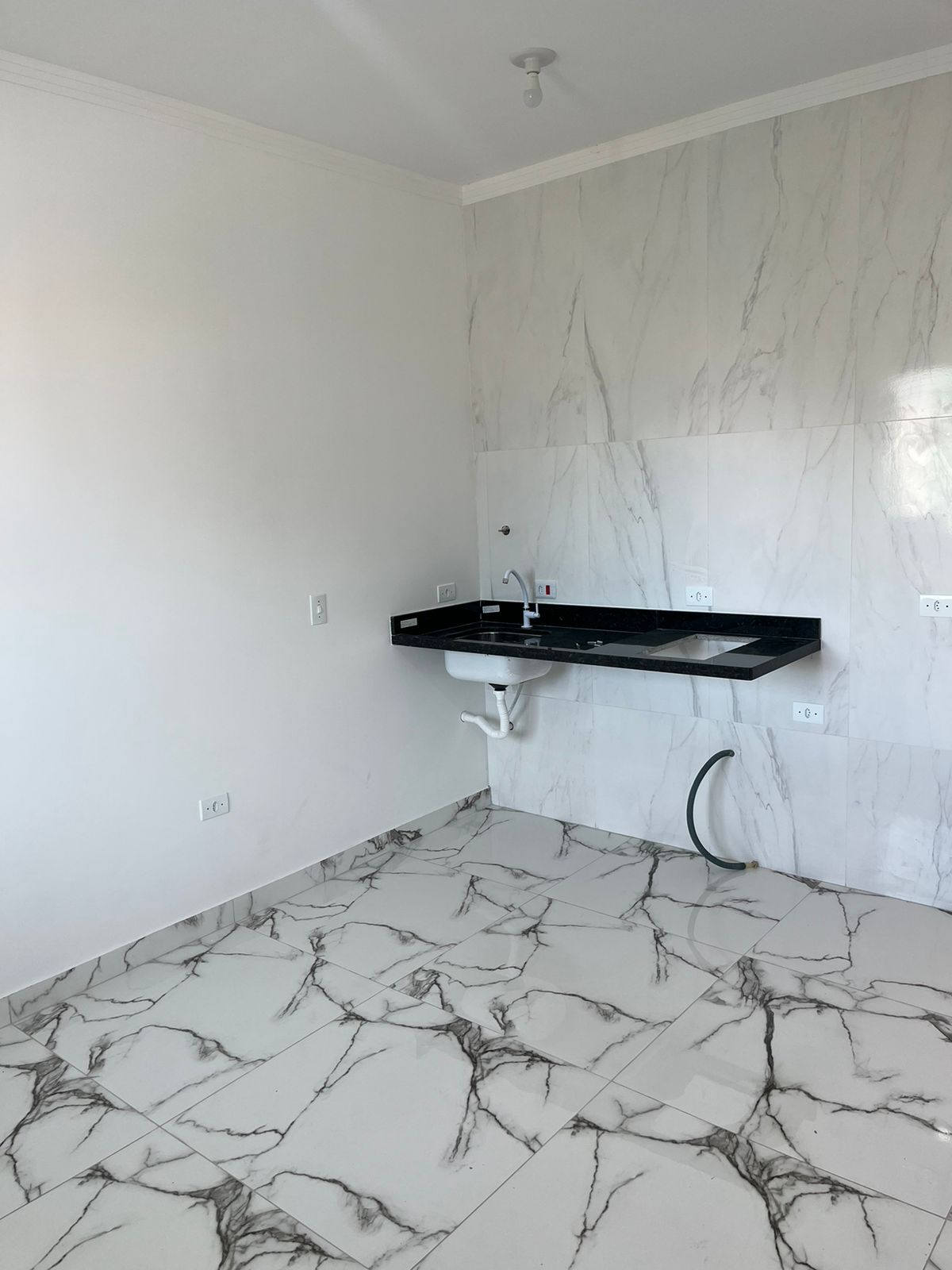 Apartamento à venda com 1 quarto, 35m² - Foto 2