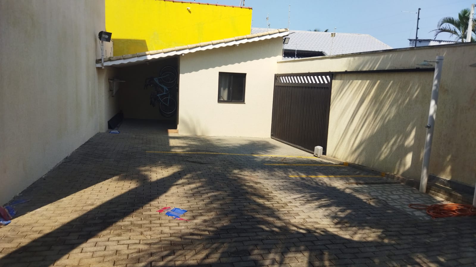 Casa à venda com 2 quartos, 67m² - Foto 2