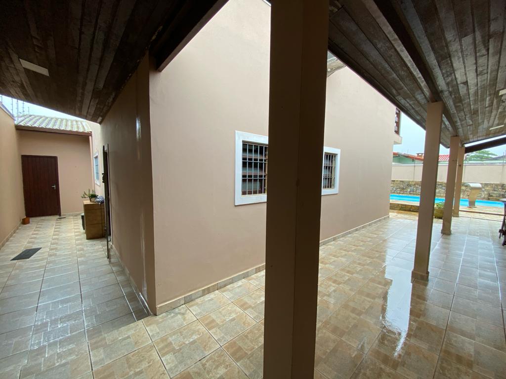 Casa à venda com 4 quartos, 600m² - Foto 18