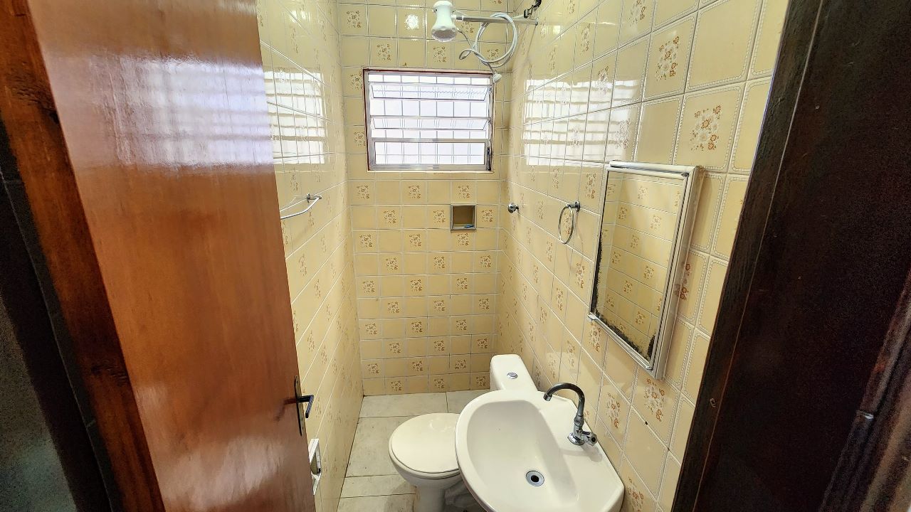 Casa à venda com 5 quartos, 195m² - Foto 25