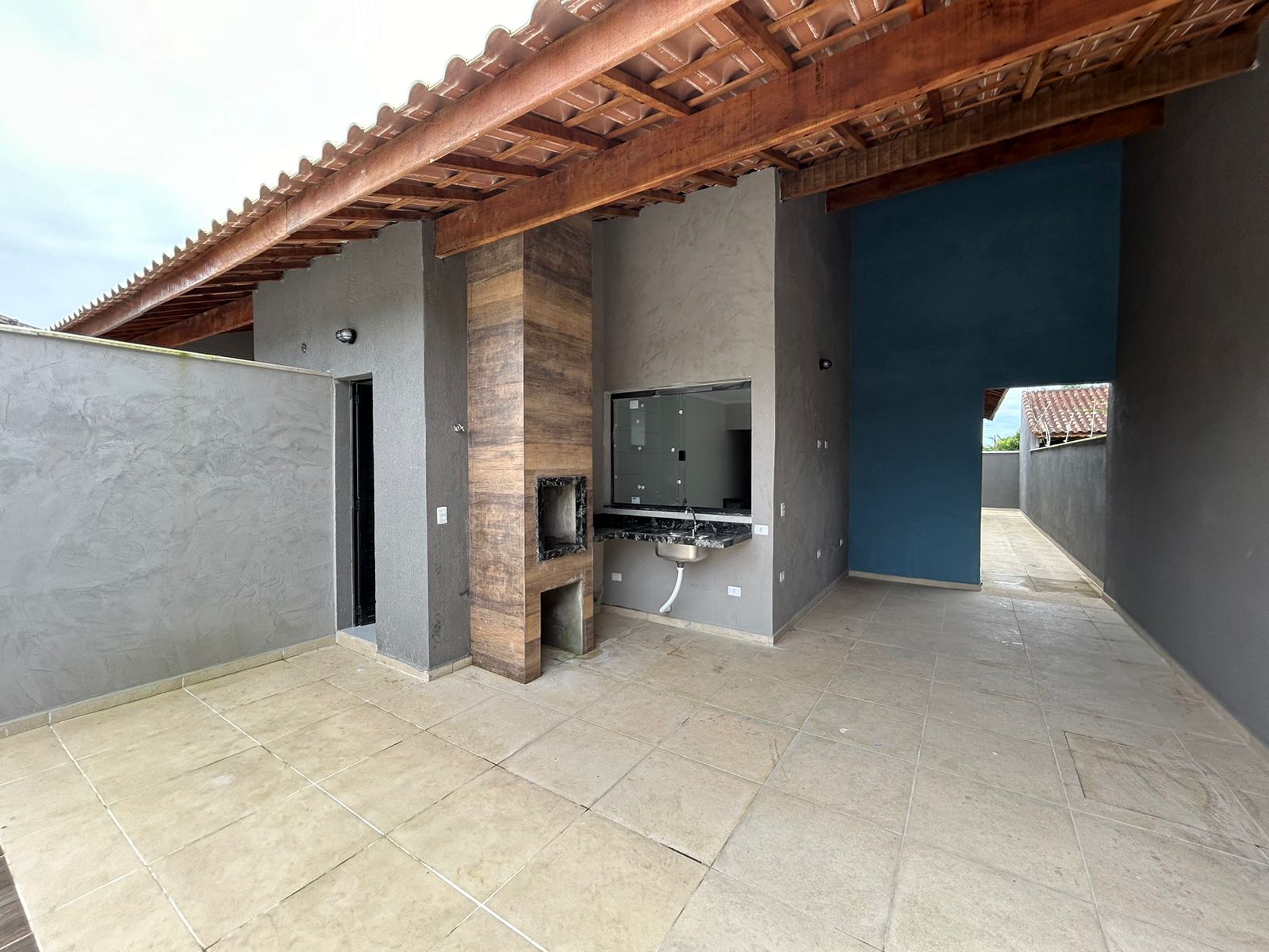 Casa à venda com 2 quartos, 72m² - Foto 10