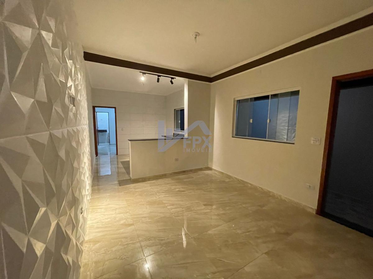 Casa à venda com 2 quartos, 63m² - Foto 2