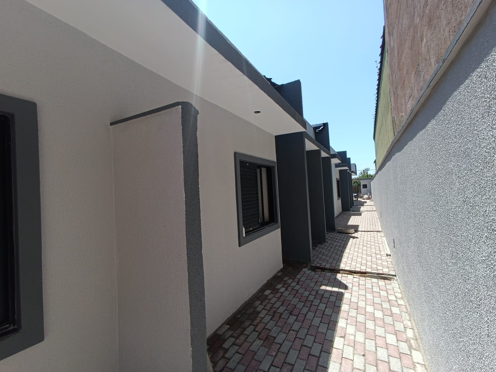 Casa à venda com 2 quartos, 60m² - Foto 4