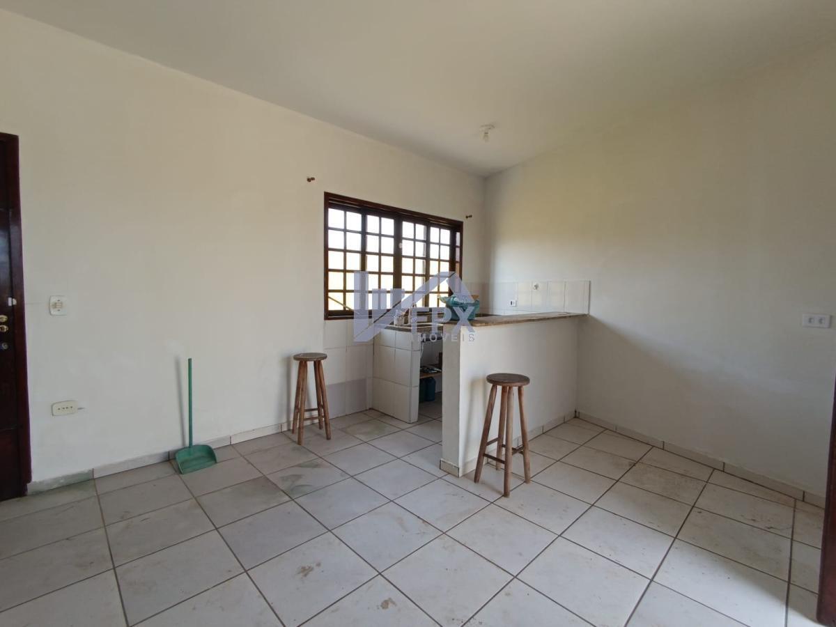 Casa à venda com 1 quarto, 68m² - Foto 2