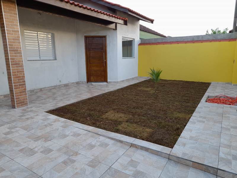 Casa à venda com 2 quartos, 95m² - Foto 1