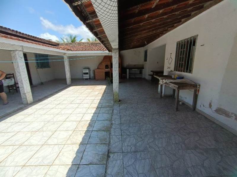 Casa à venda com 3 quartos, 271m² - Foto 17