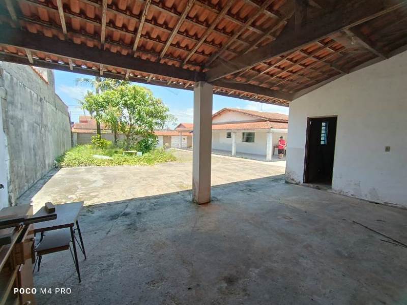 Casa à venda com 3 quartos, 271m² - Foto 5