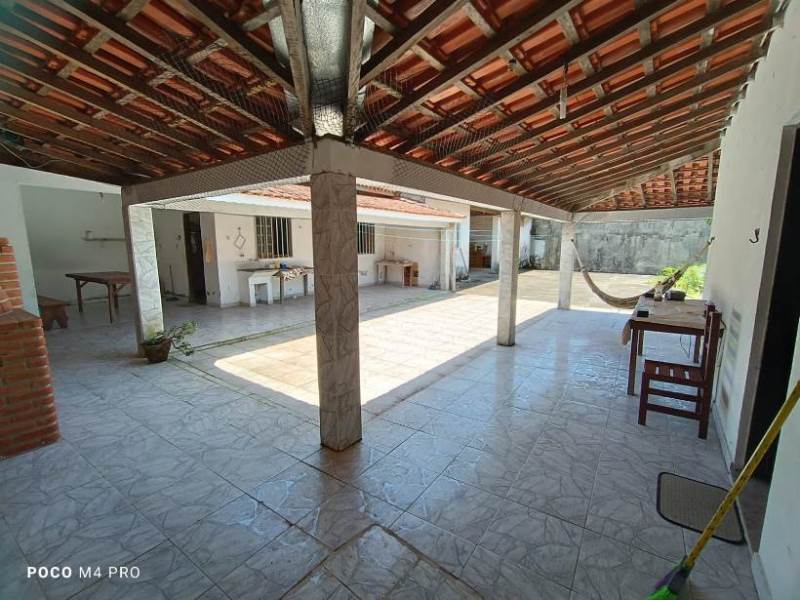 Casa à venda com 3 quartos, 271m² - Foto 20