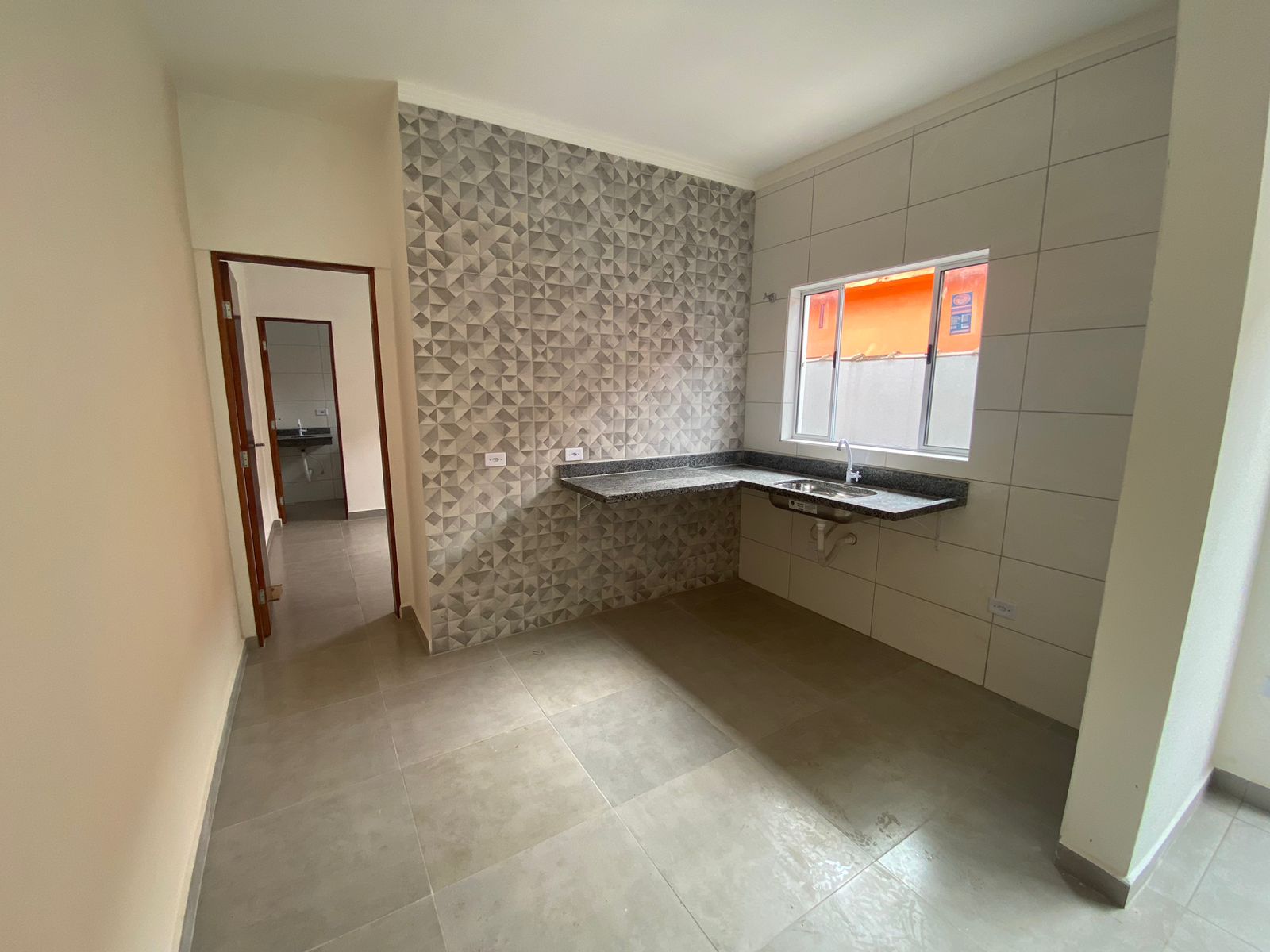 Casa à venda com 2 quartos, 53m² - Foto 2