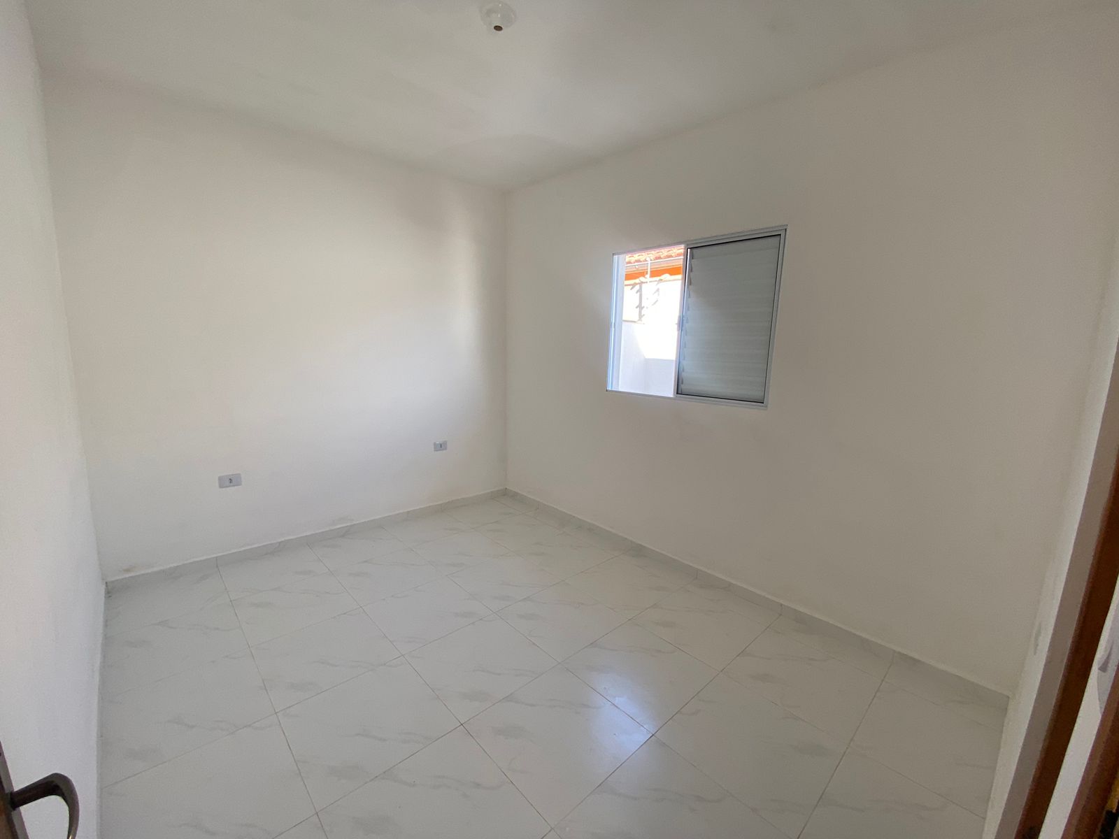 Casa à venda com 2 quartos, 70m² - Foto 12