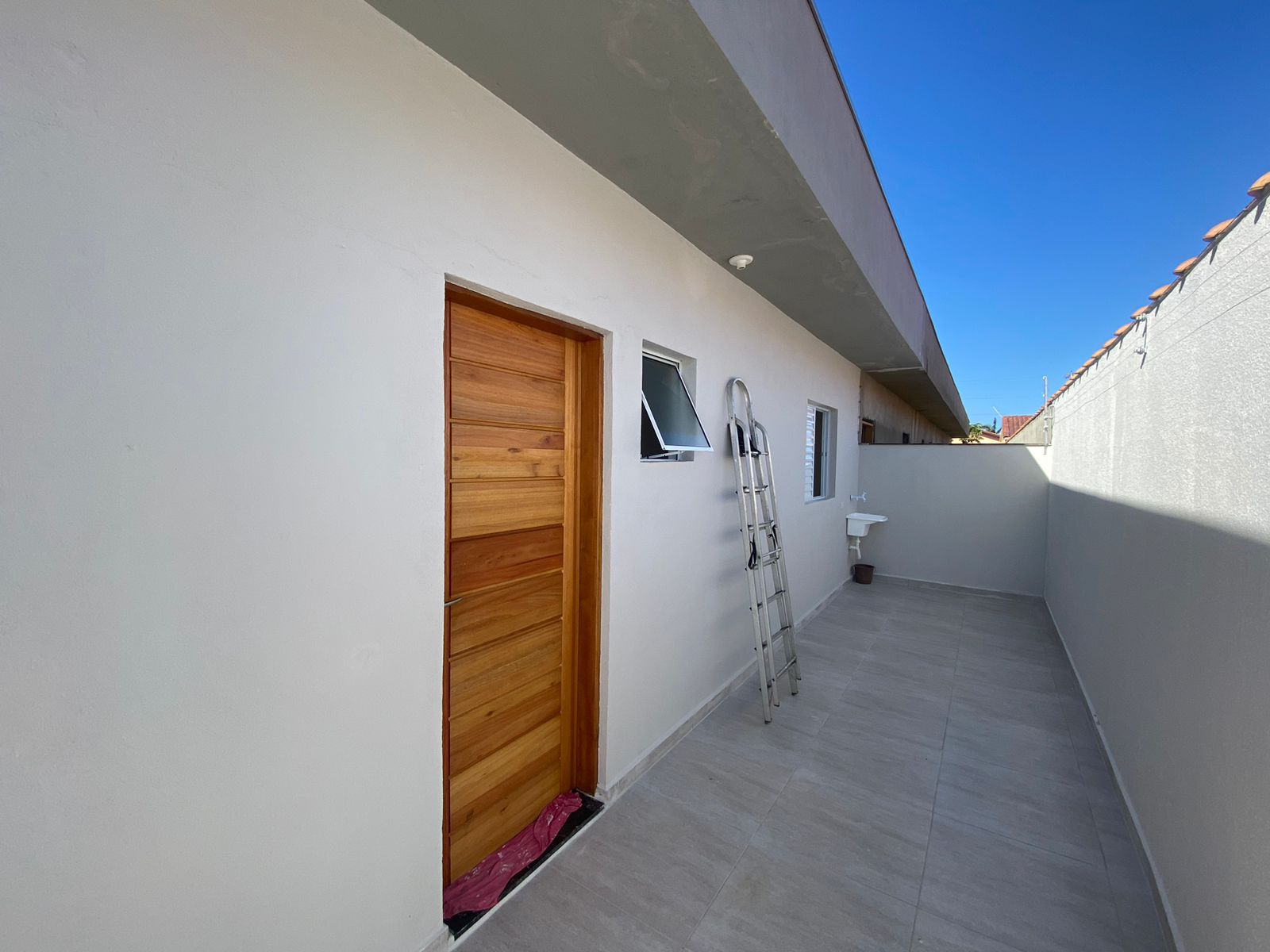 Casa à venda com 2 quartos, 70m² - Foto 14