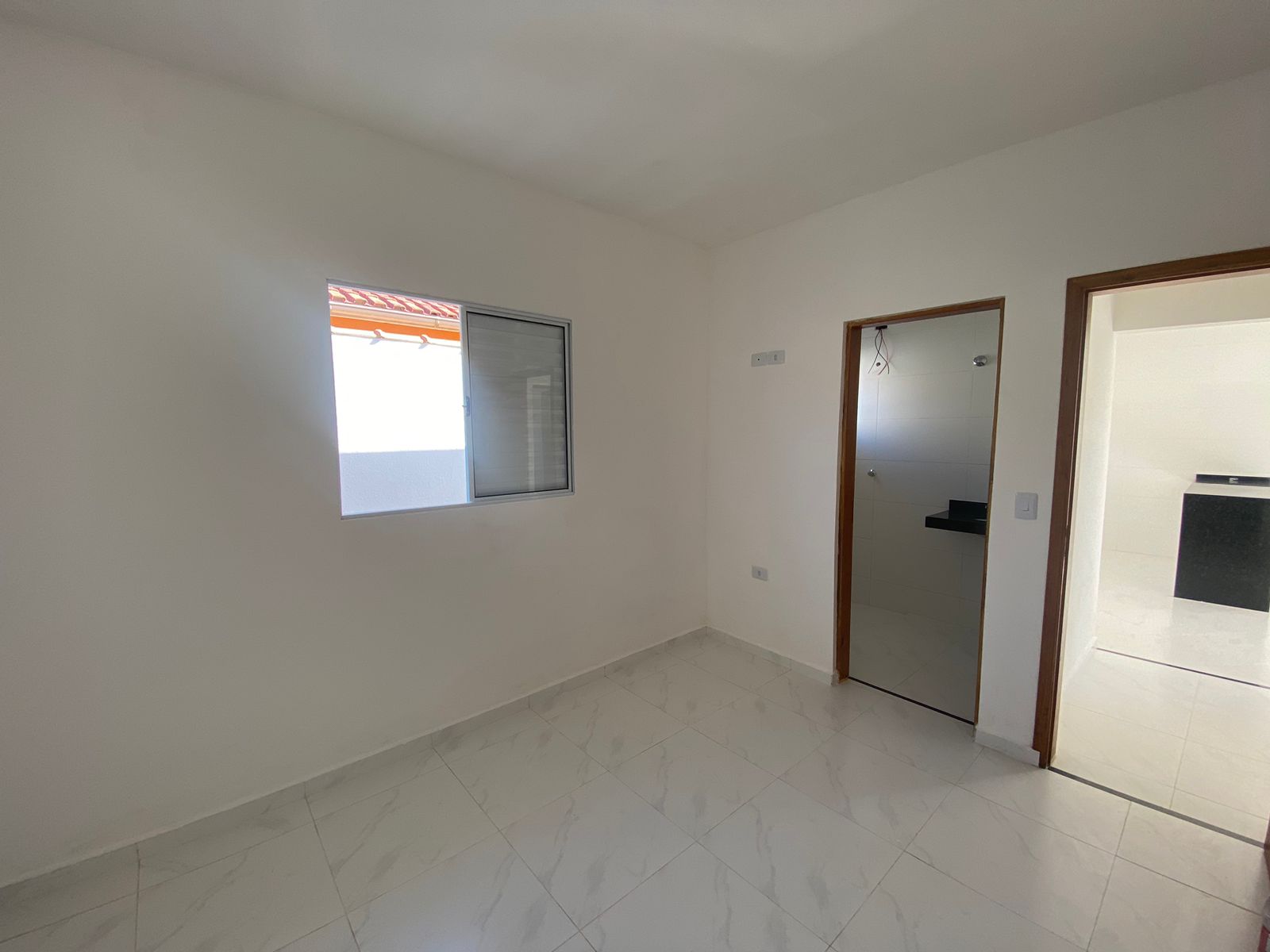 Casa à venda com 2 quartos, 70m² - Foto 8