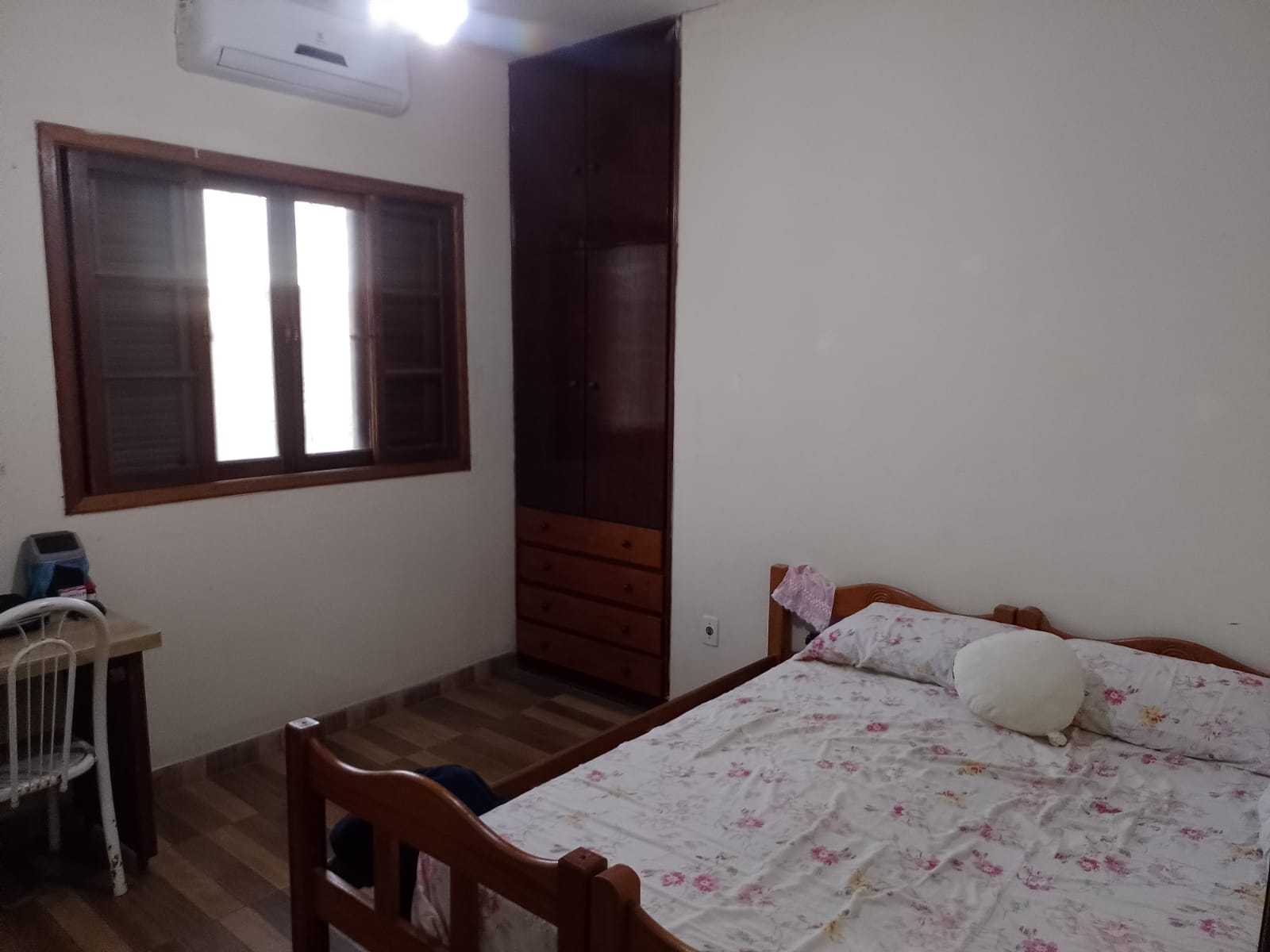 Casa à venda com 3 quartos, 200m² - Foto 12