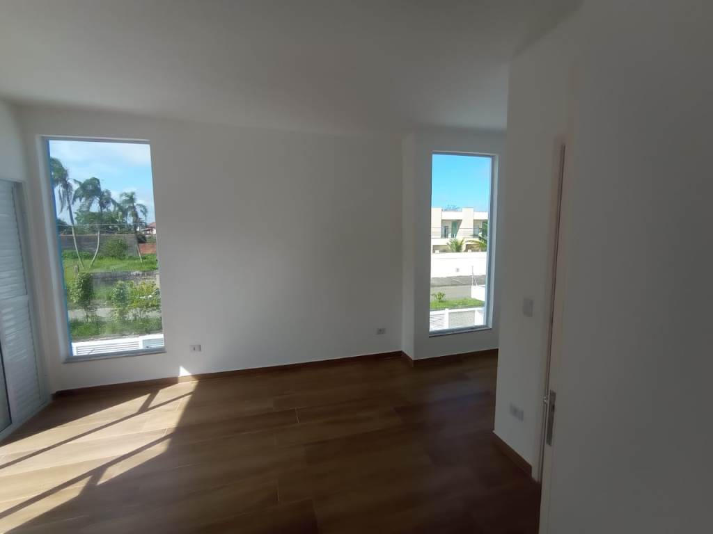 Casa à venda com 2 quartos, 90m² - Foto 3