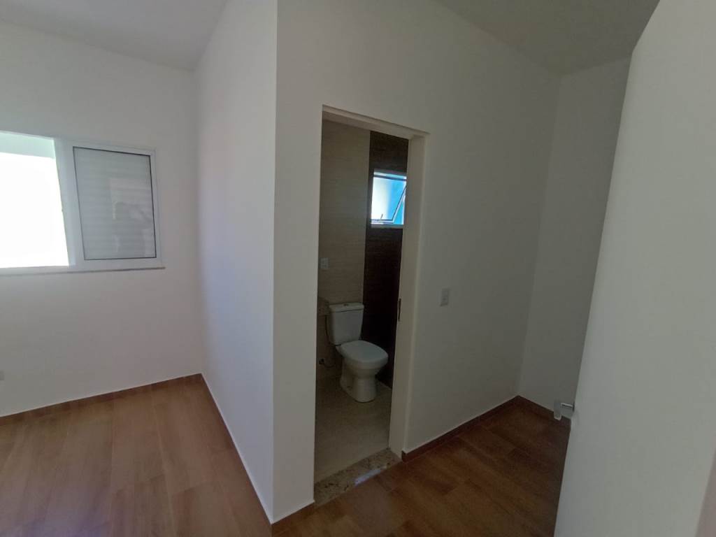 Casa à venda com 2 quartos, 90m² - Foto 2