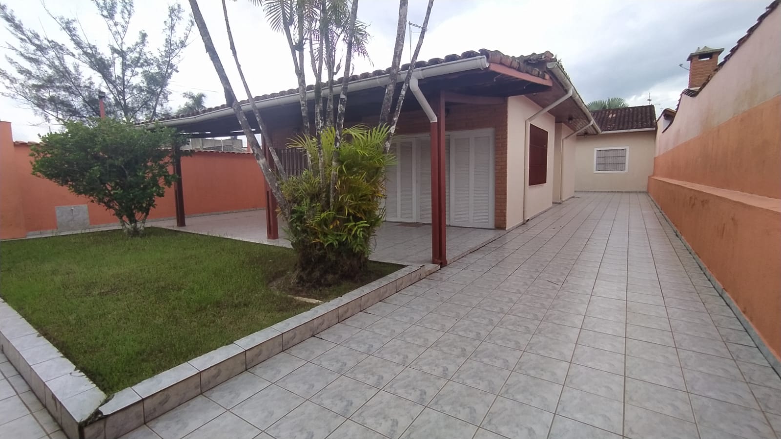 Casa à venda com 3 quartos, 124m² - Foto 3