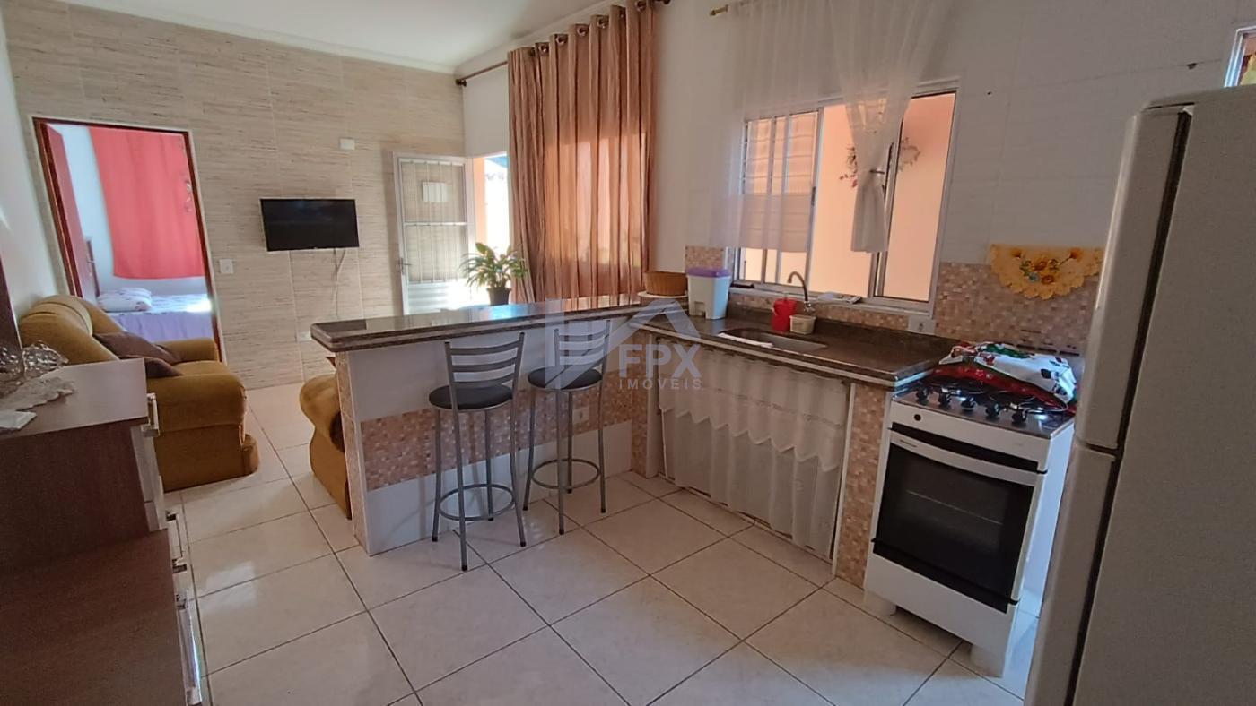 Casa à venda com 2 quartos, 90m² - Foto 5