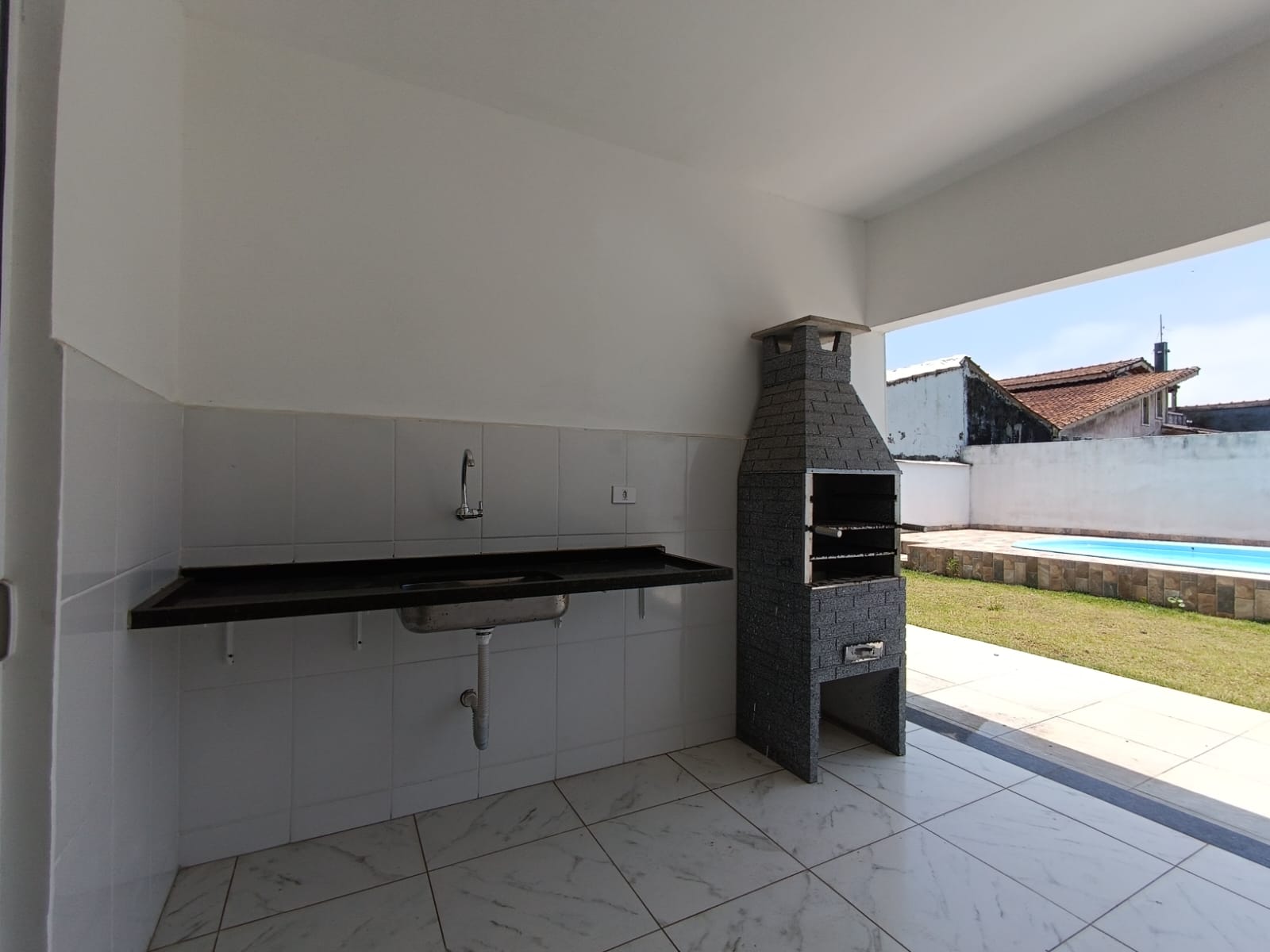 Casa à venda com 3 quartos, 106m² - Foto 9