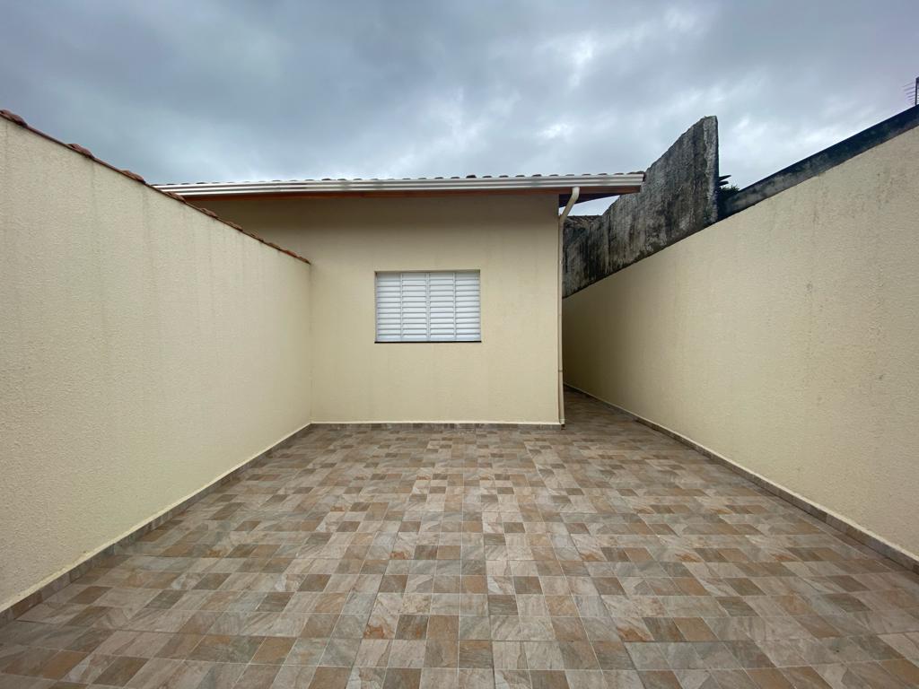 Casa à venda com 2 quartos, 63m² - Foto 2