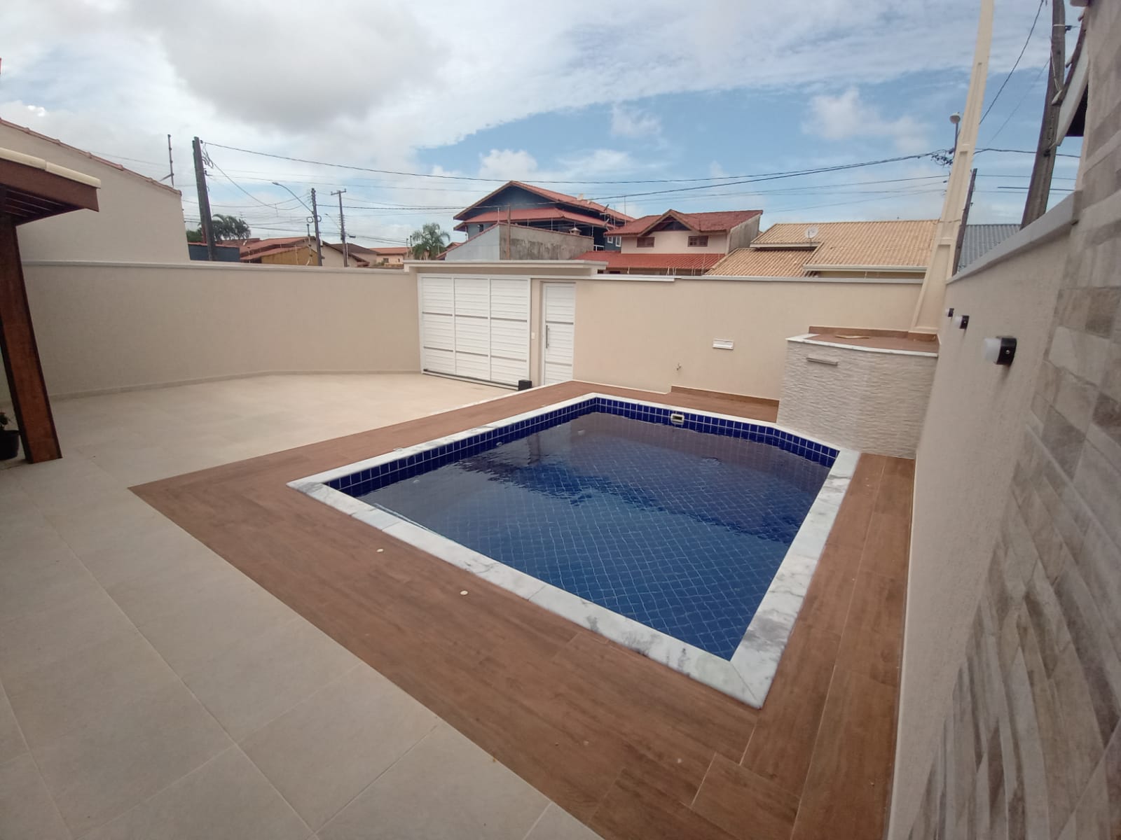 Casa à venda com 3 quartos, 137m² - Foto 4