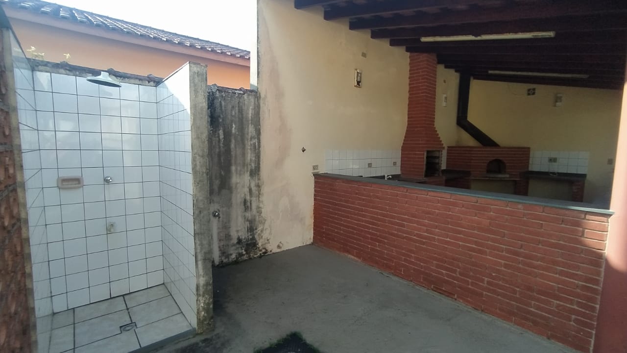 Casa à venda com 6 quartos, 233m² - Foto 18