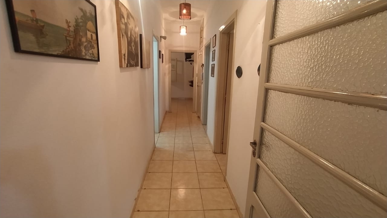 Casa à venda com 6 quartos, 233m² - Foto 10