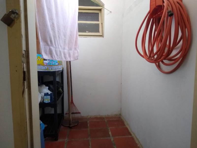 Casa à venda com 2 quartos, 250m² - Foto 6