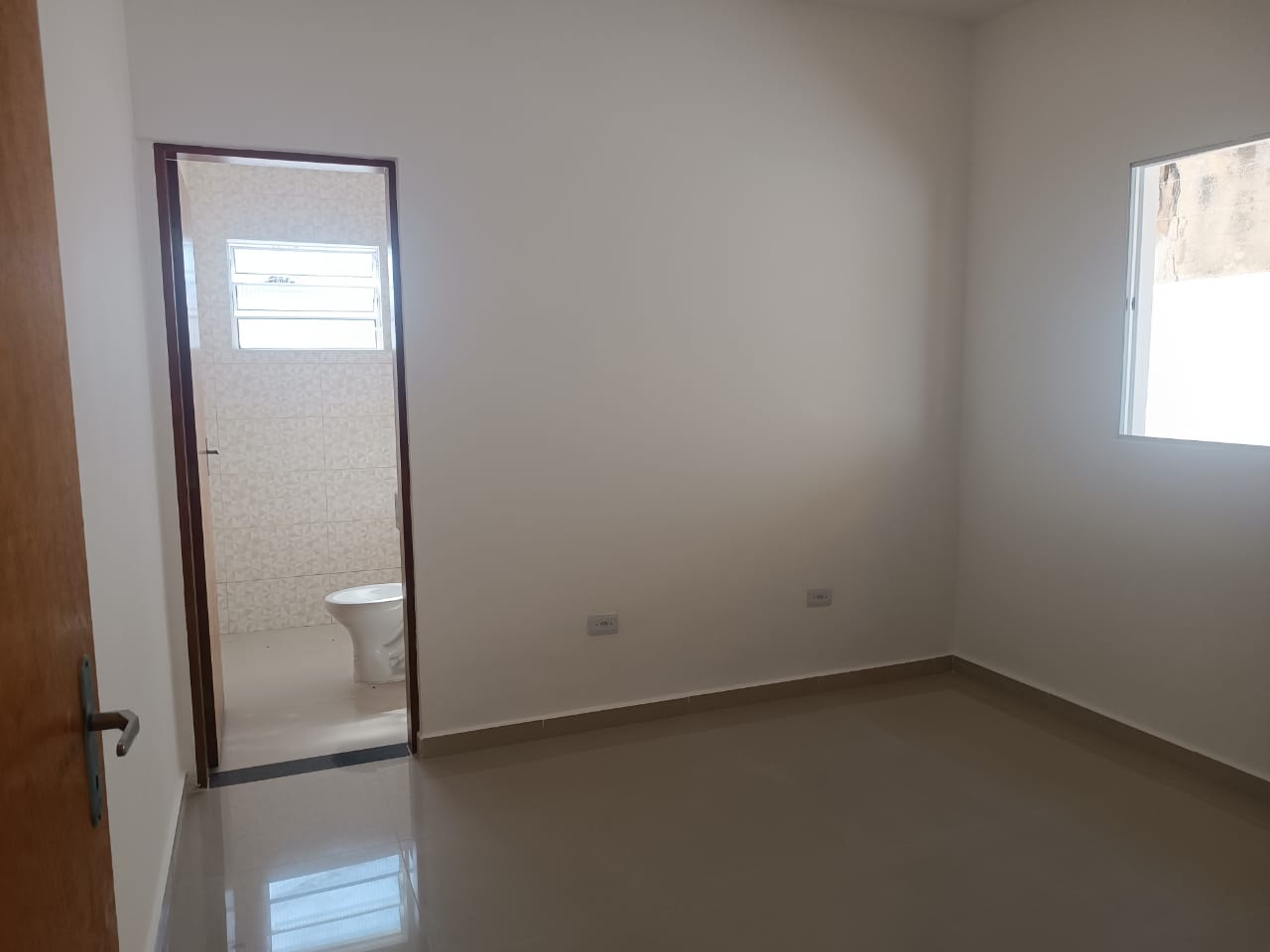 Casa à venda com 2 quartos, 66m² - Foto 11