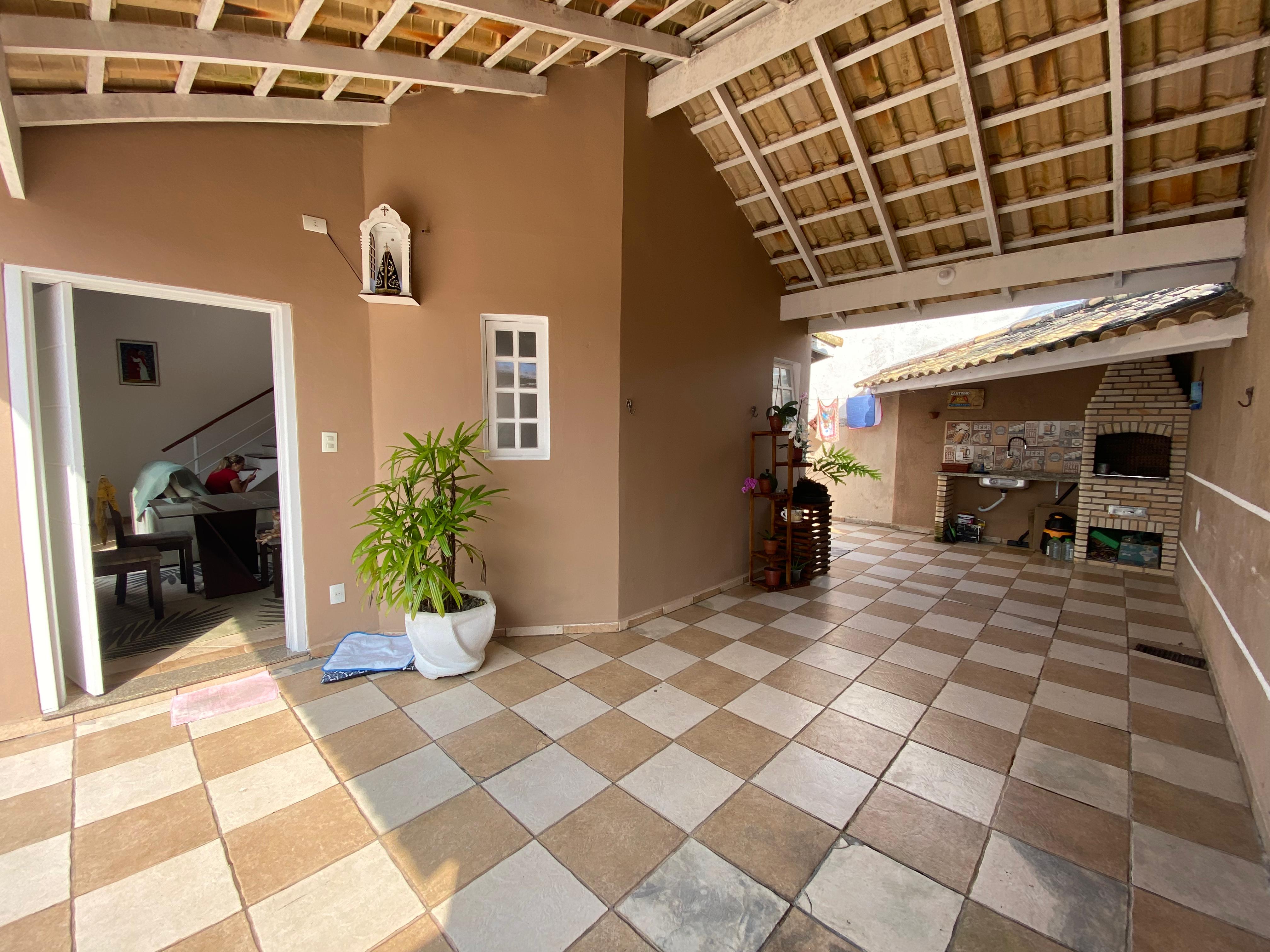 Casa à venda com 3 quartos, 109m² - Foto 2