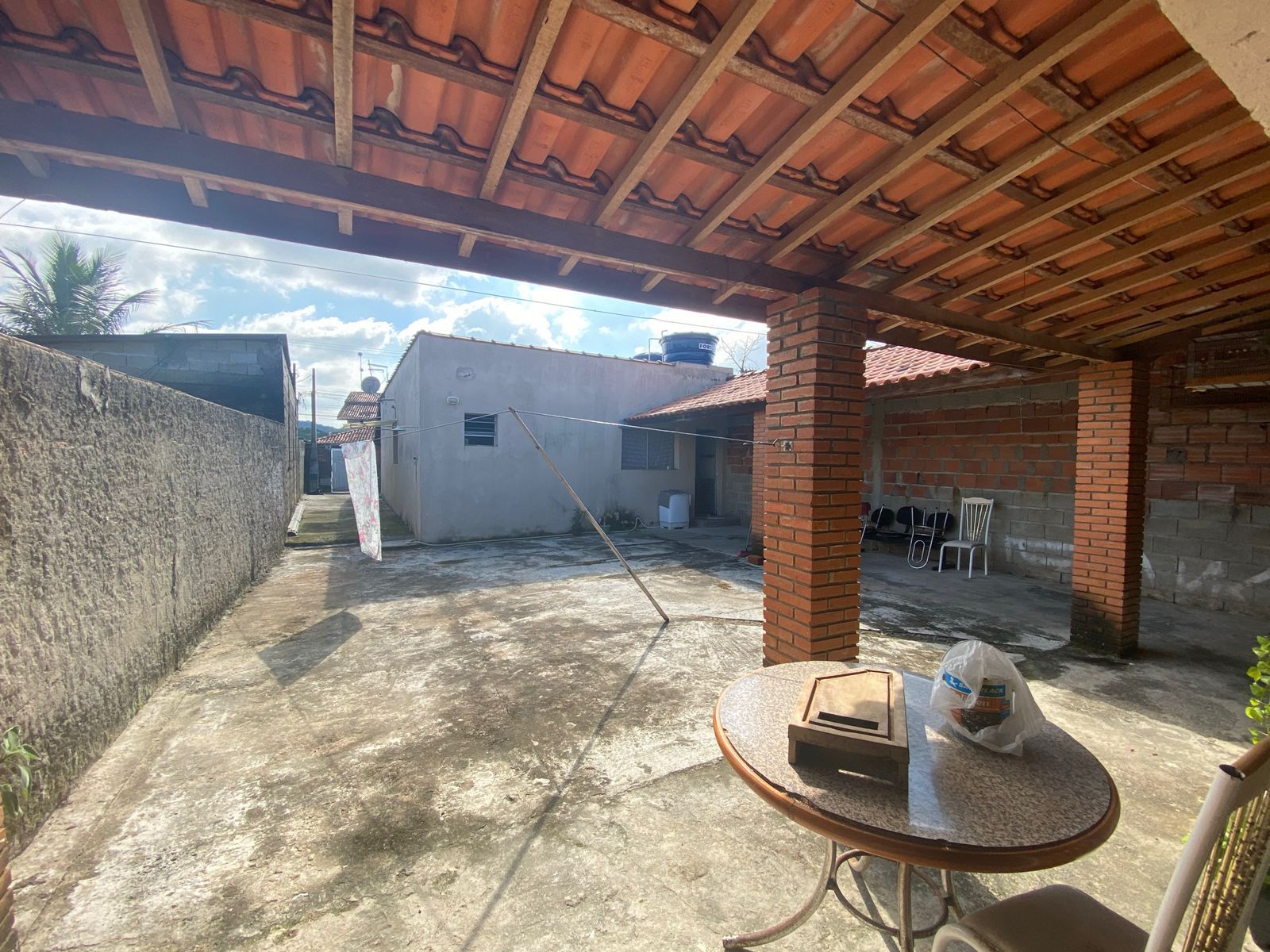 Casa à venda com 3 quartos, 72m² - Foto 4