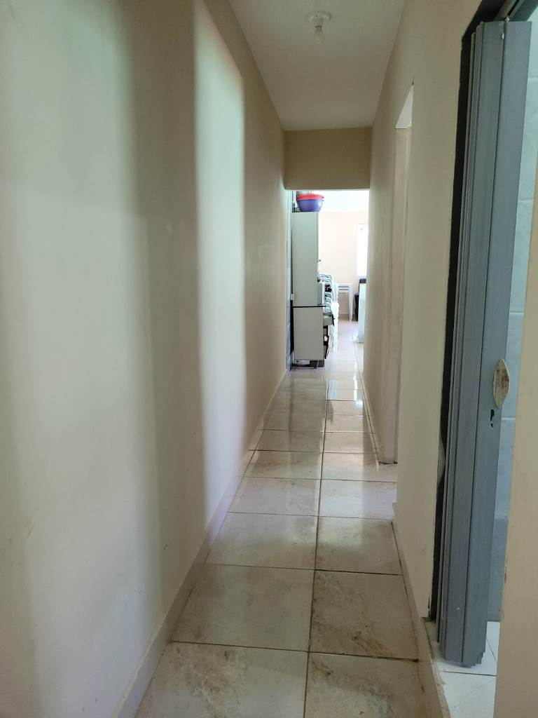 Casa à venda com 2 quartos, 375m² - Foto 3