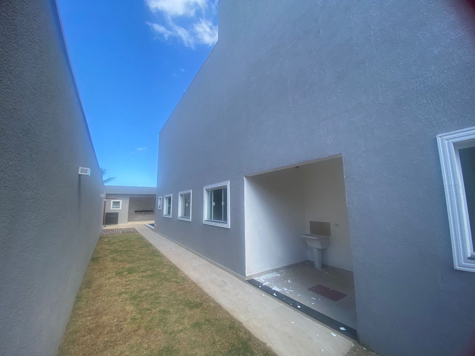 Casa à venda com 3 quartos, 137m² - Foto 2