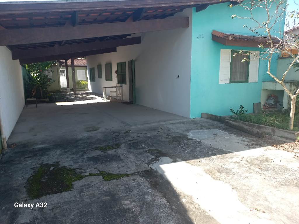 Casa à venda com 3 quartos, 125m² - Foto 1