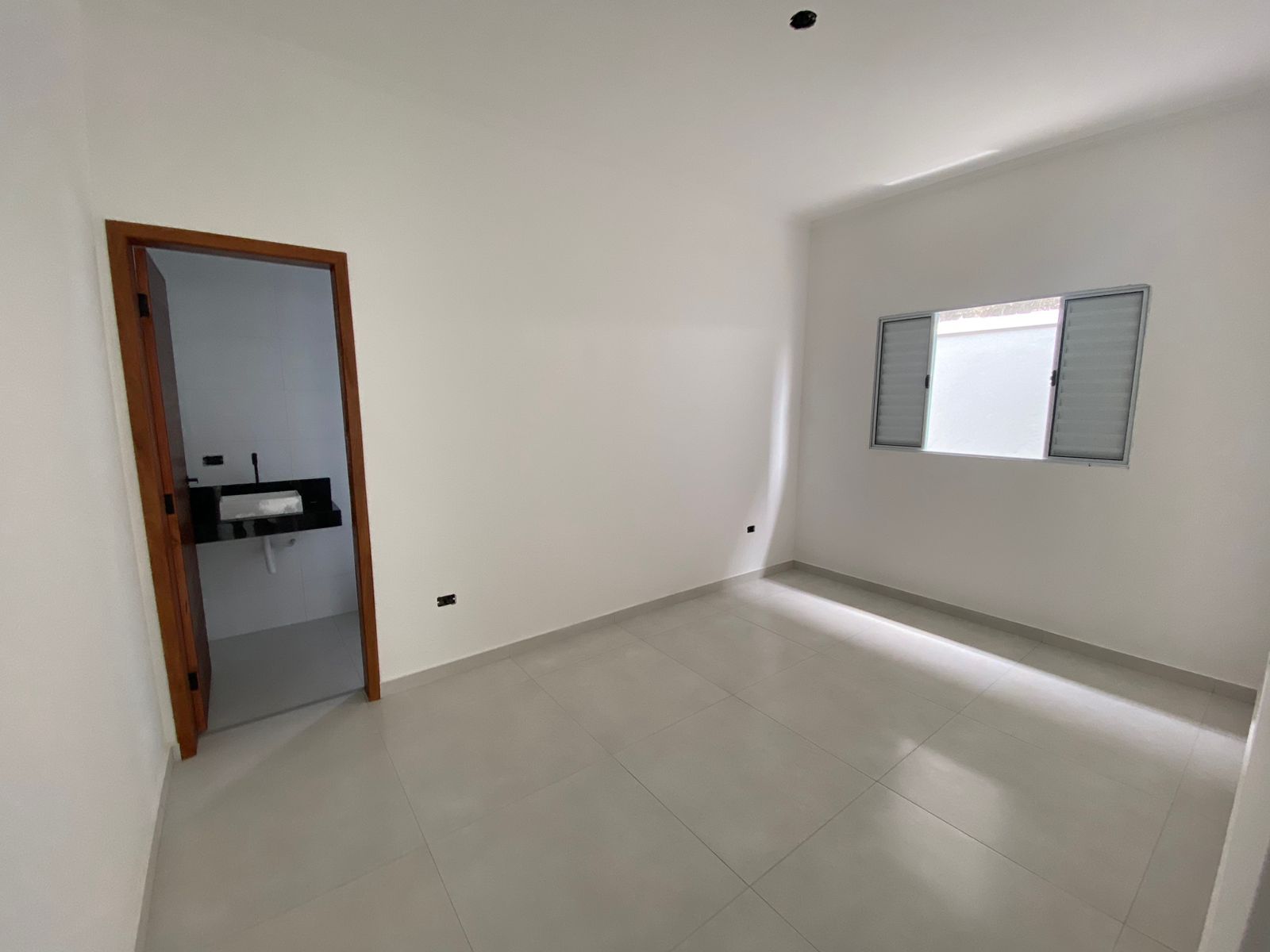 Casa à venda com 2 quartos, 74m² - Foto 8