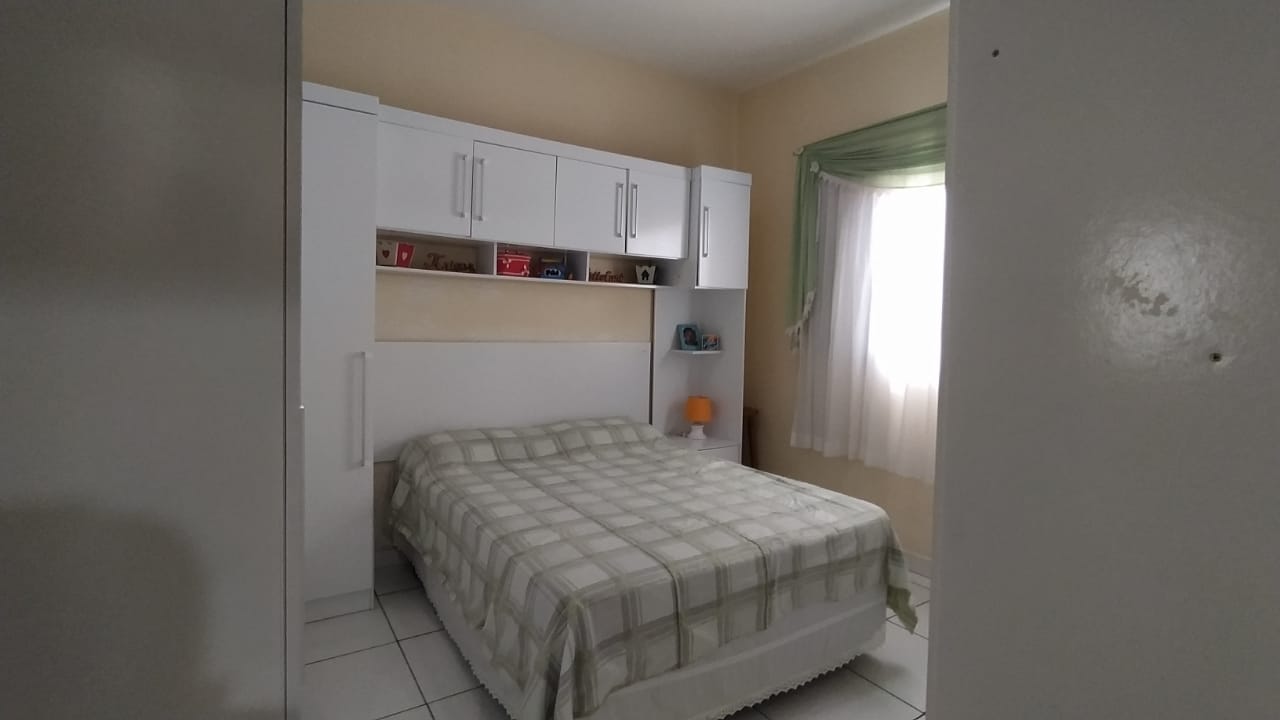 Casa à venda com 2 quartos, 62m² - Foto 13