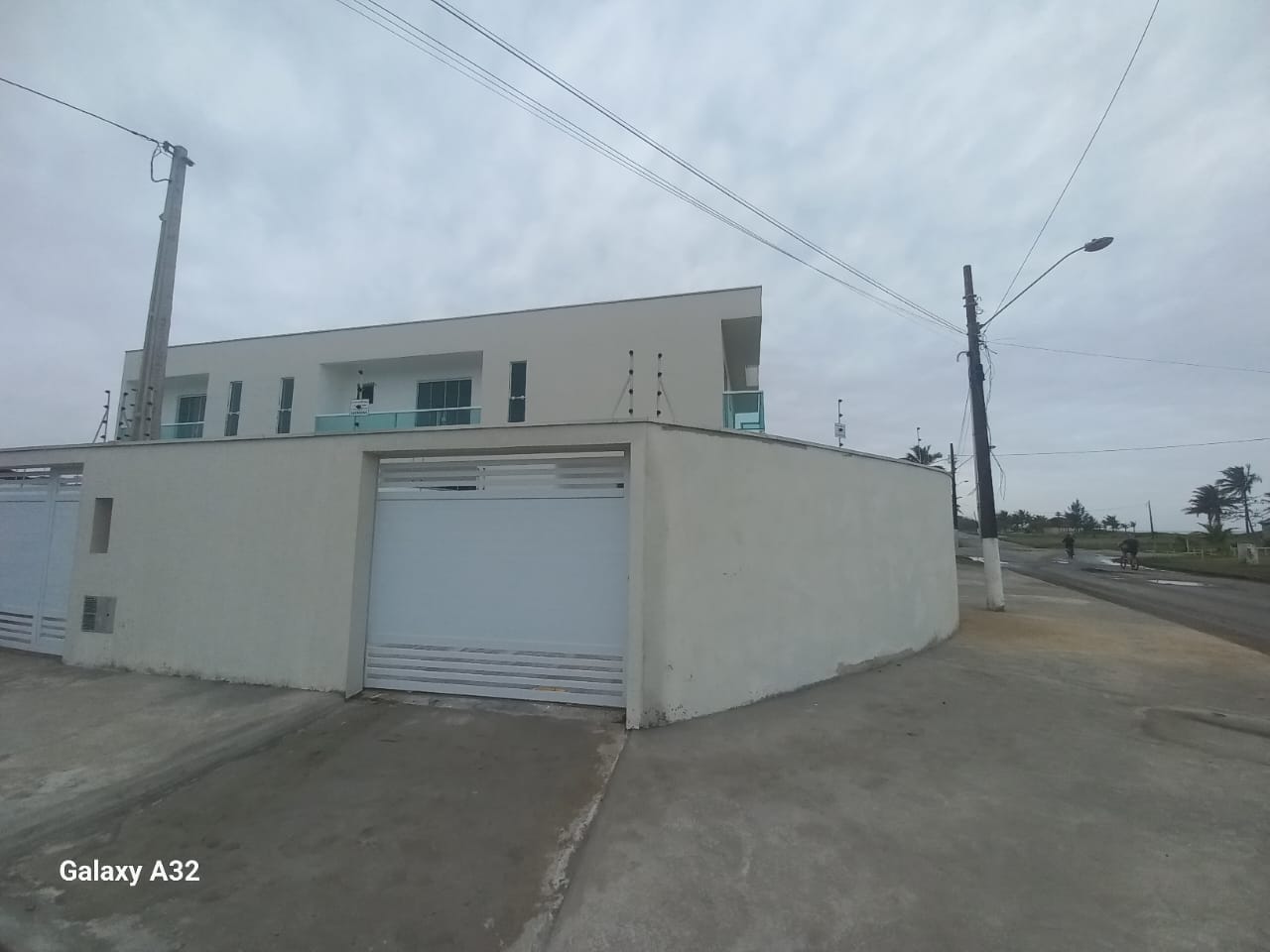 Casa à venda com 4 quartos, 120m² - Foto 2