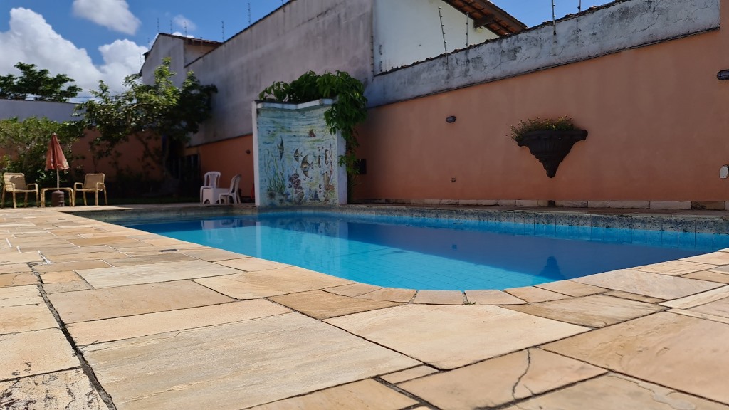 Casa à venda com 7 quartos, 400m² - Foto 1